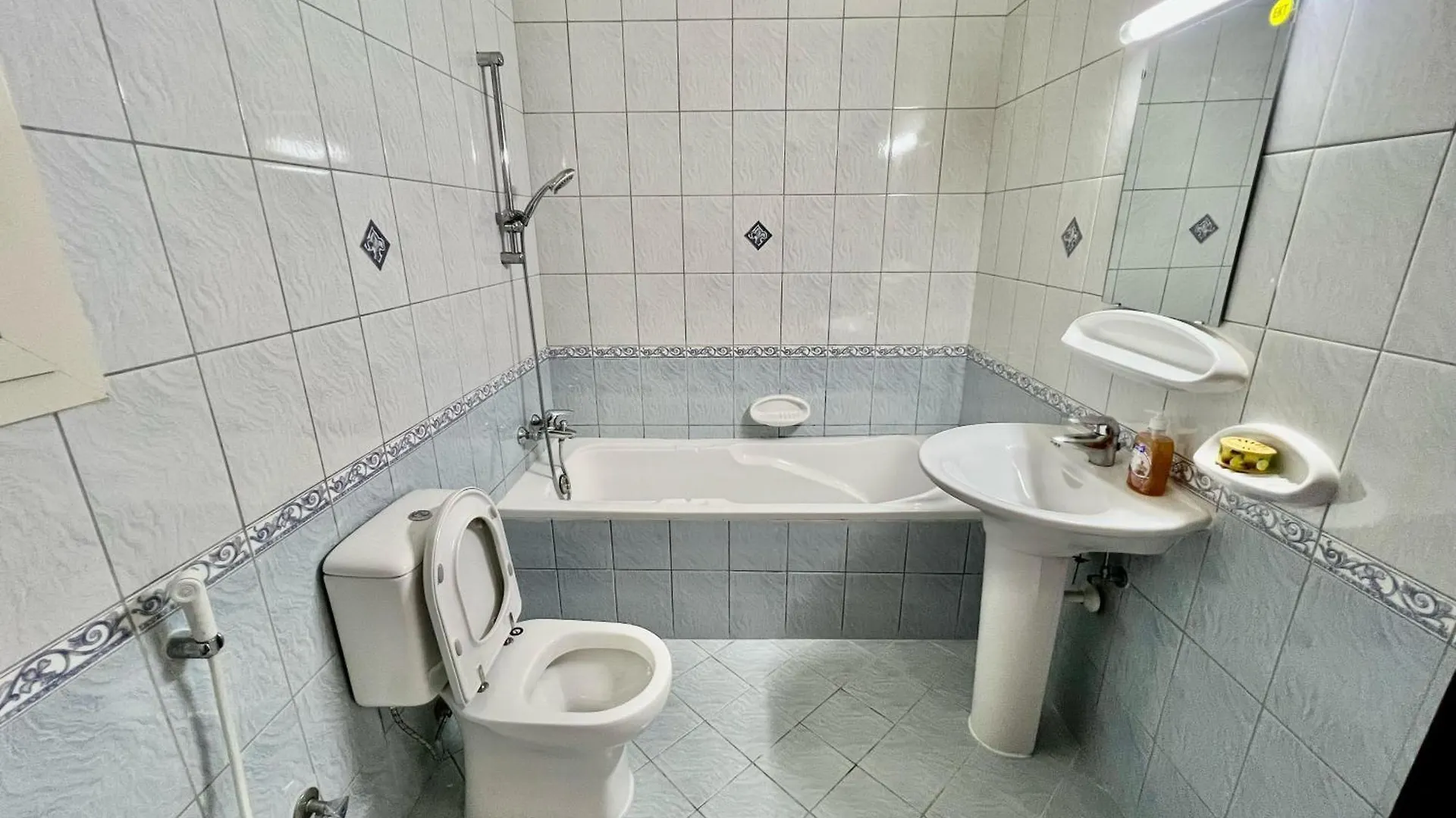 Apartment Robin House Dubai Mix Dormitory
