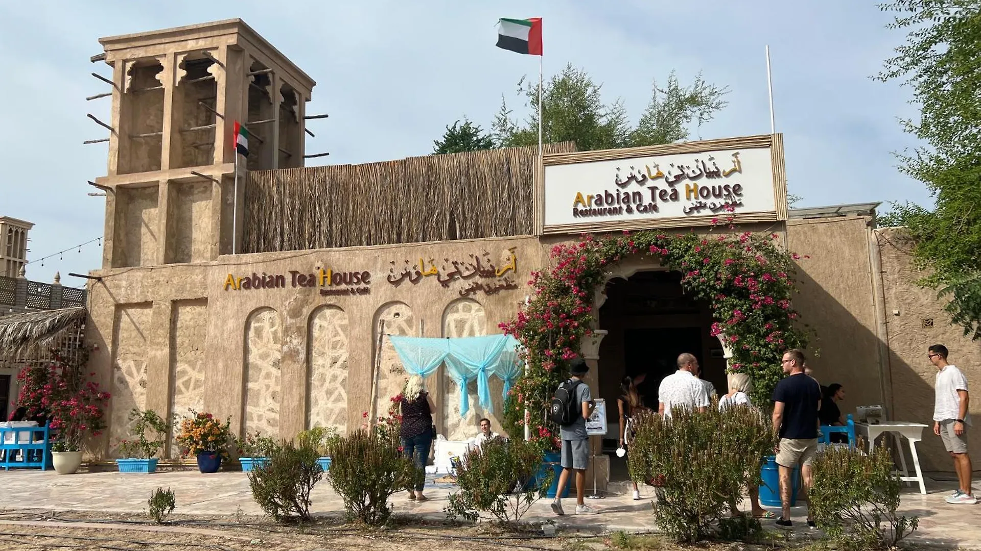 Robin House Dubai Mix Dormitory Emirati Arabi Uniti